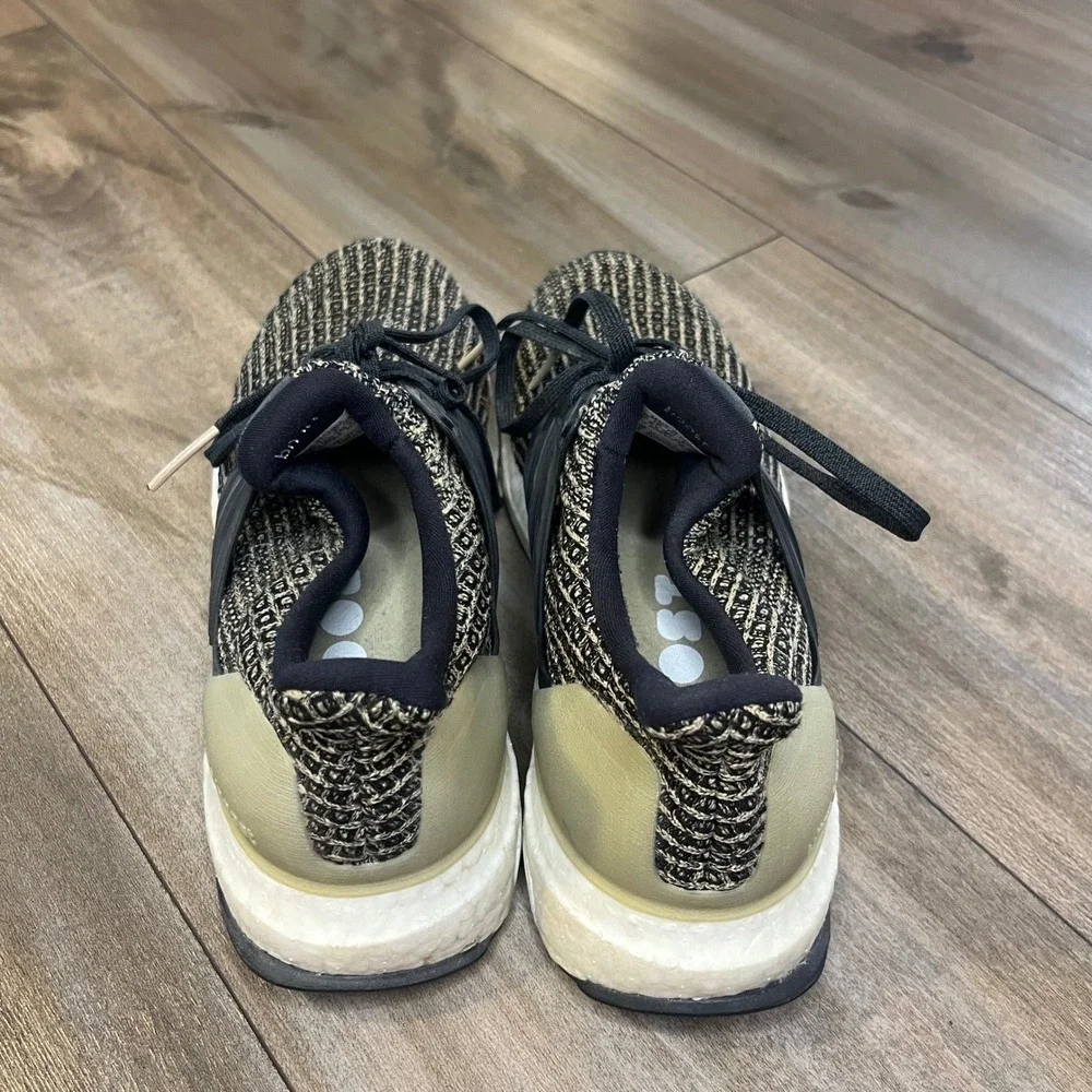 Adidas Ultra Boost 4.0 Running Shoes Women's Size 7.5 or Men‎ 6 Knit Sneakers